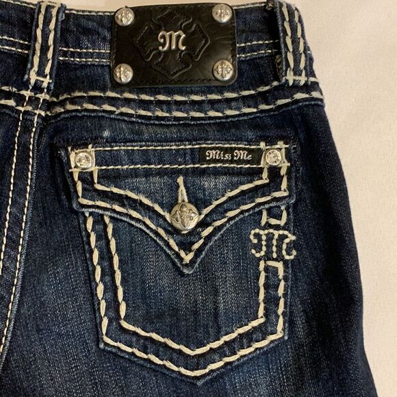 Miss Me size 26 Signature cuffed capris - Picture 9 of 10